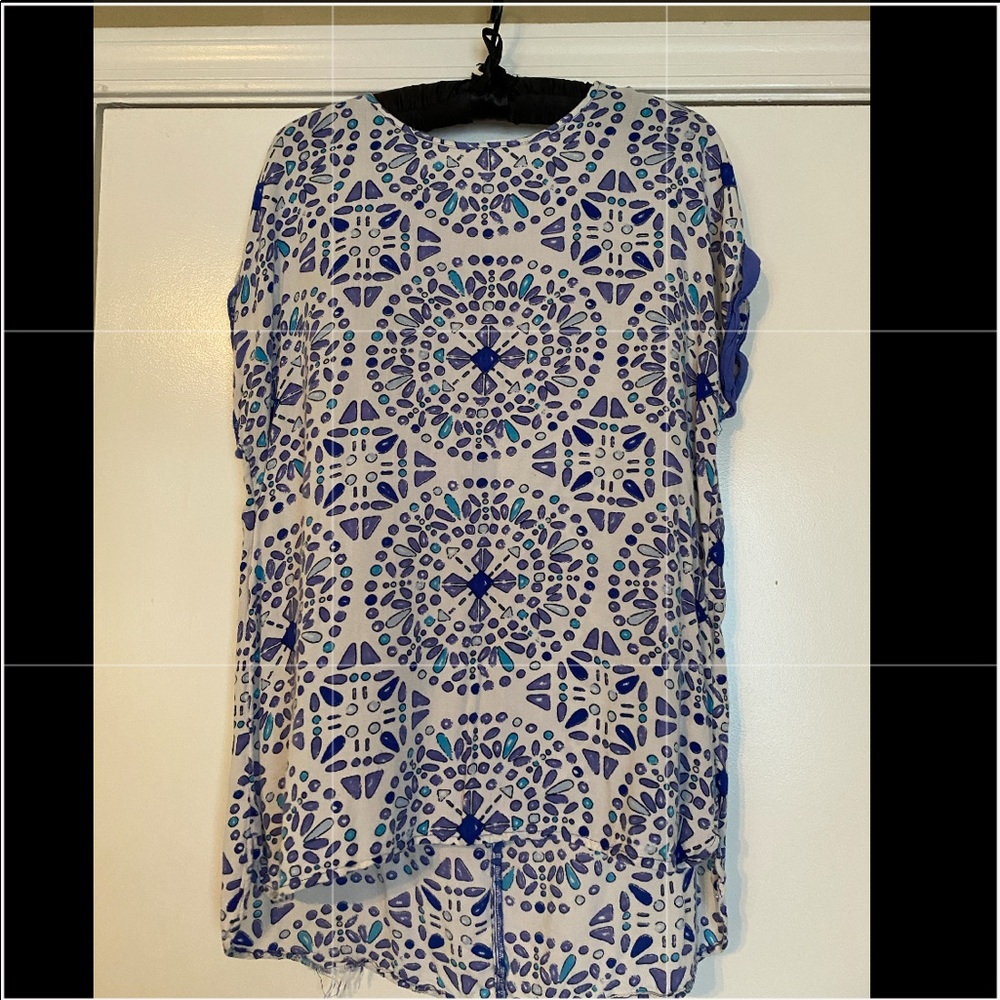 Old navy zippered back top